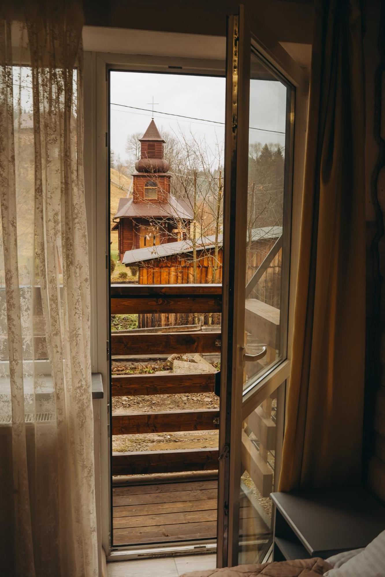 Sv Hotel&Camp Lazeshchyna Eksteriør bilde