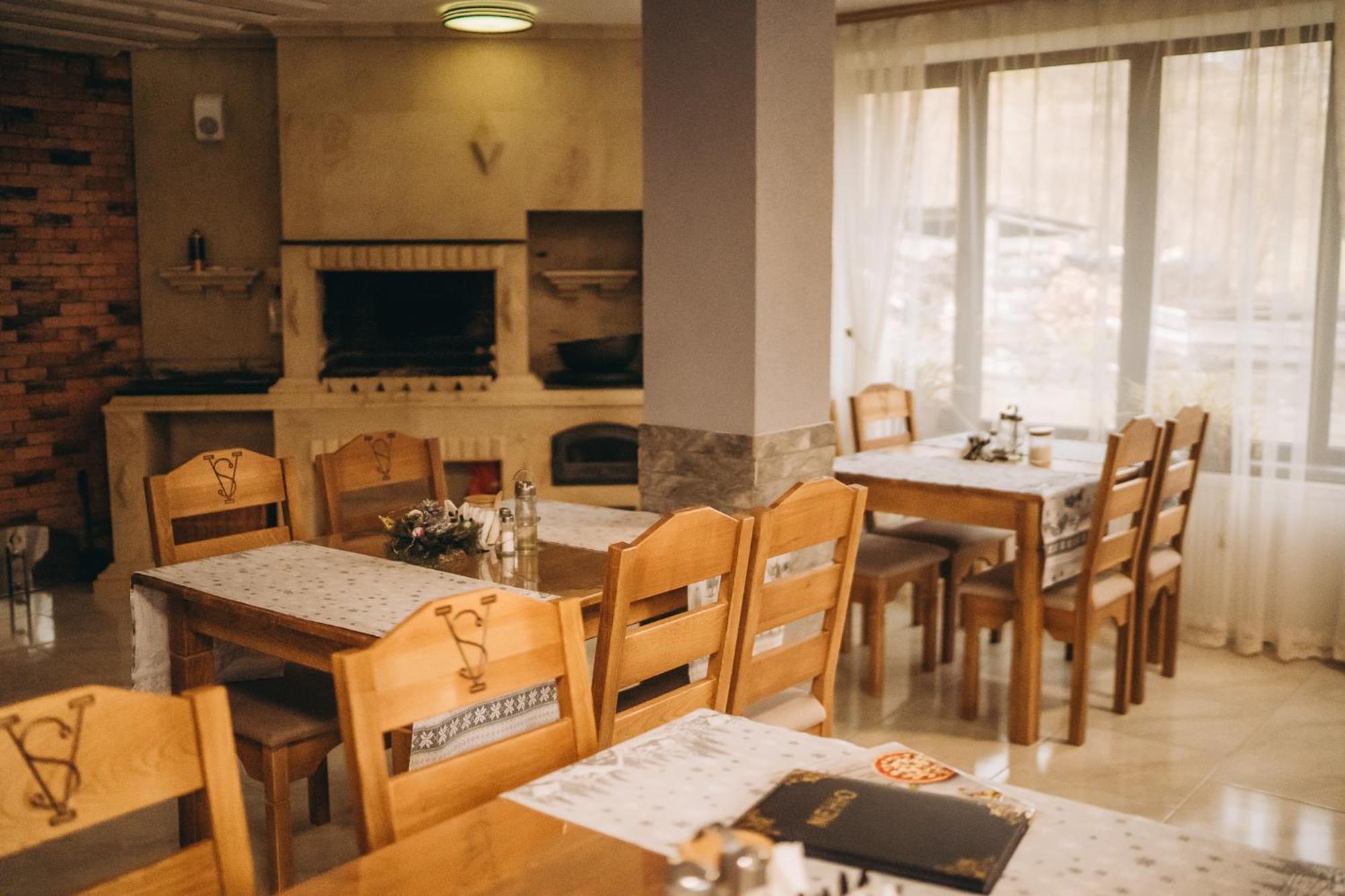 Sv Hotel&Camp Lazeshchyna Eksteriør bilde